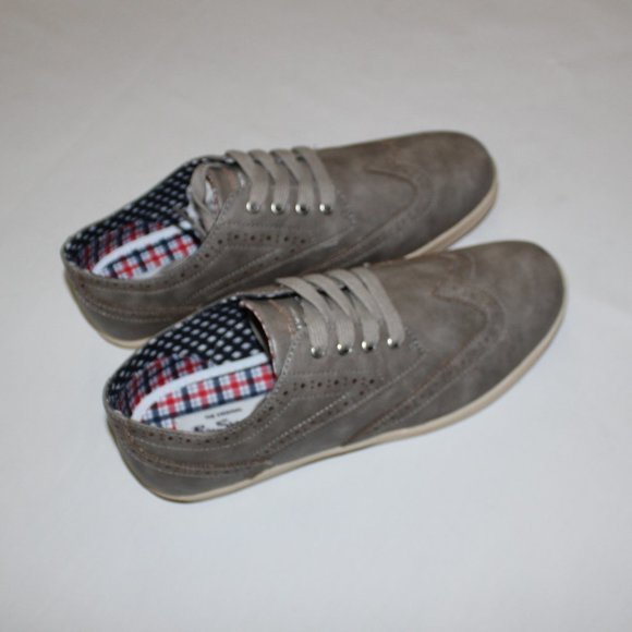 BEN SHERMAN NICHOLAS LT GREY WINGTIP SNEAKER
